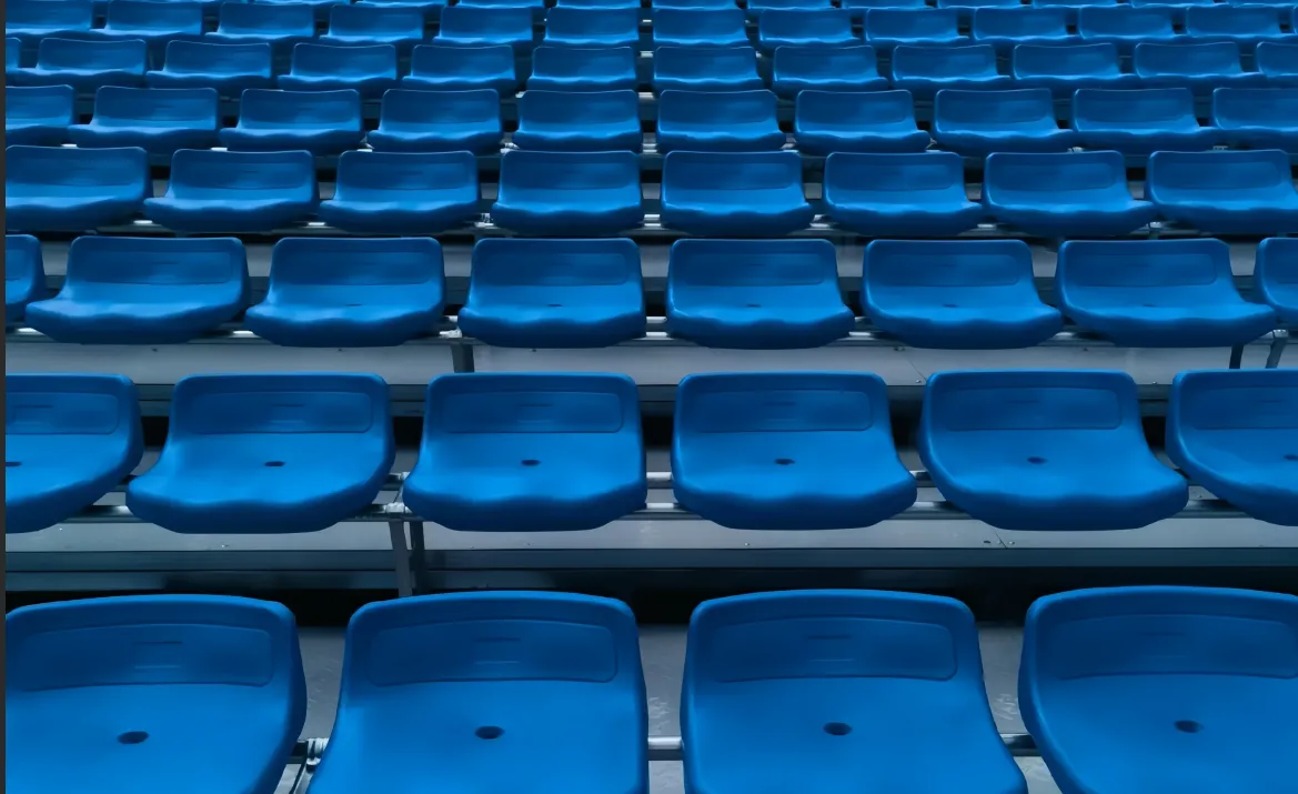 Asientos fijos al aire libre