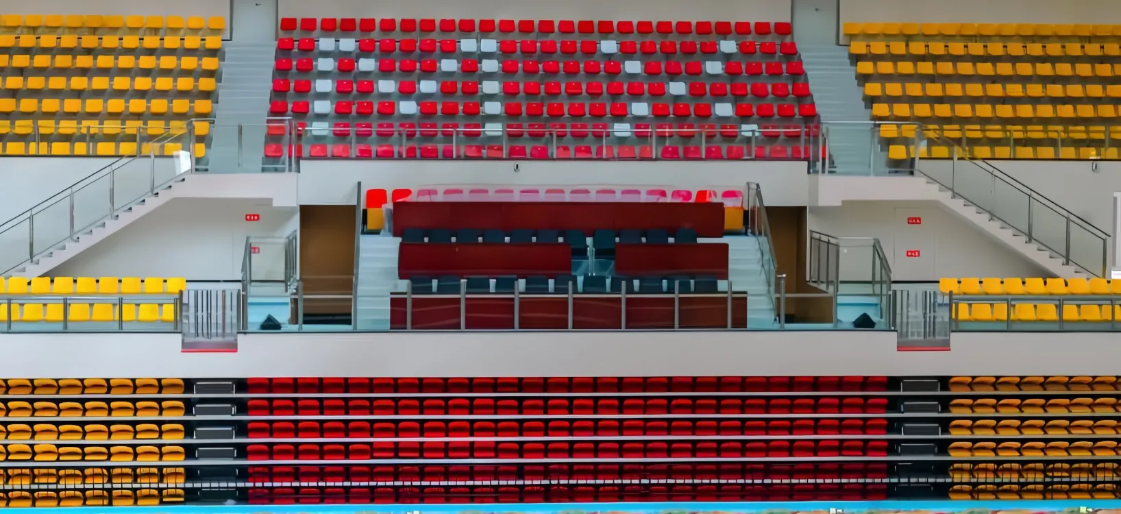 Tribuna el&eacute;ctrica de la cancha de baloncesto