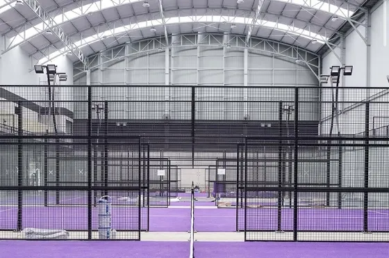 Yakarta, Indonesia Panor&aacute;mica Purple Padre Court